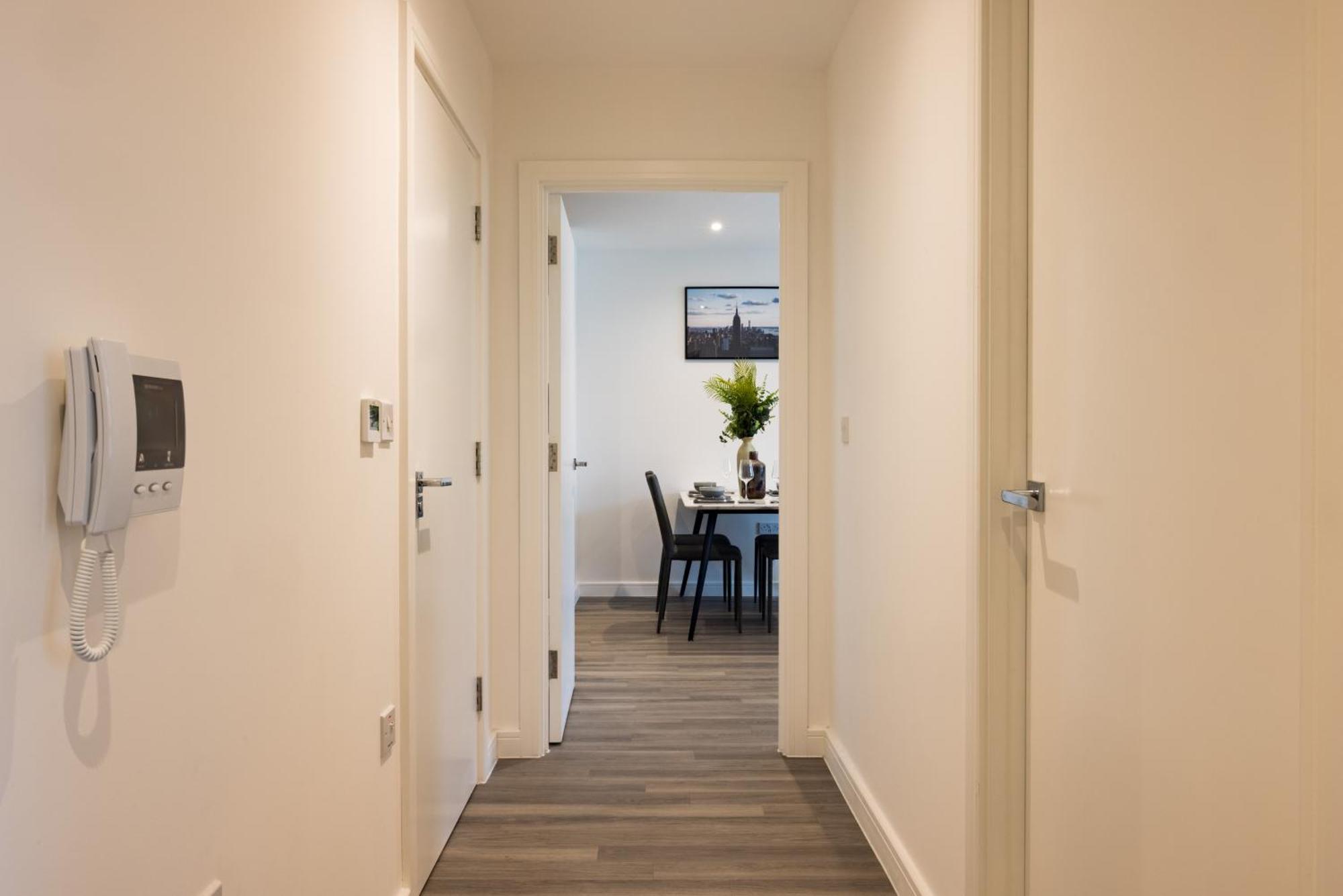 The Acton Luxury Apartment London Ngoại thất bức ảnh